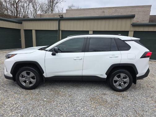2024 Toyota RAV4 Hybrid LE