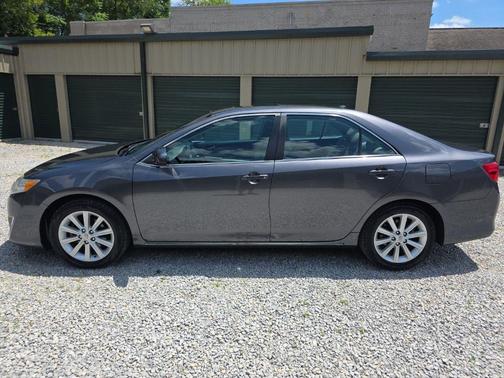 Magnetic Gray Metallic 2013 Toyota Camry XLE