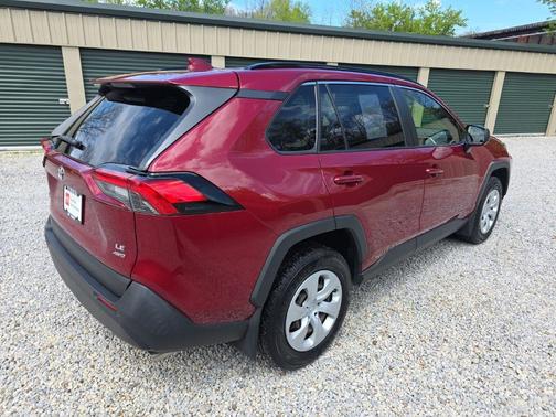 Ruby Flare Pearl 2019 Toyota RAV4 LE
