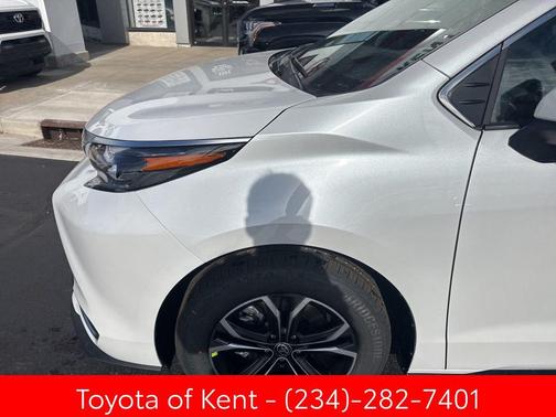 2025 Toyota Sienna Platinum