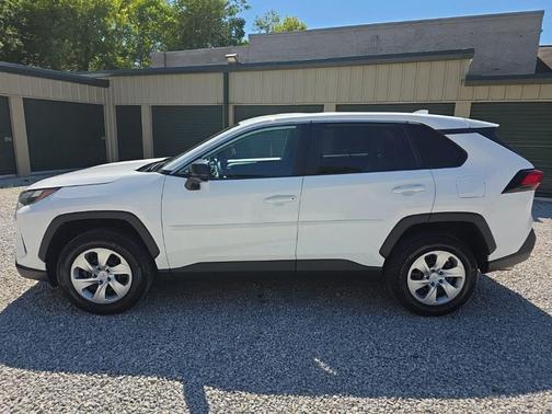 Ice Cap 2023 Toyota RAV4 LE