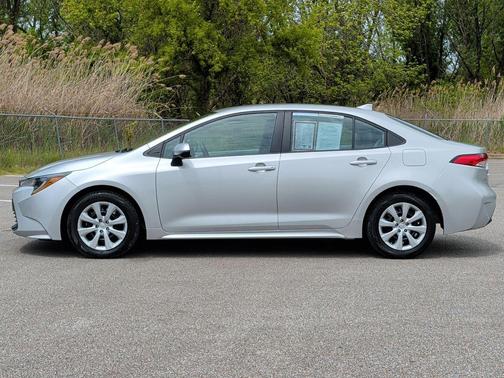 Classic Silver Metallic 2023 Toyota Corolla LE