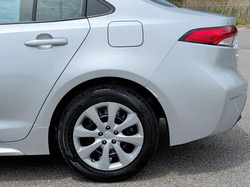 Classic Silver Metallic 2023 Toyota Corolla LE
