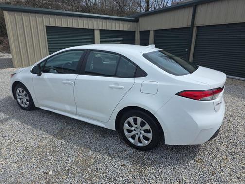 Ice Cap 2024 Toyota Corolla LE