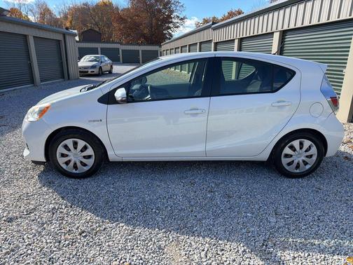 2013 Toyota Prius c Two