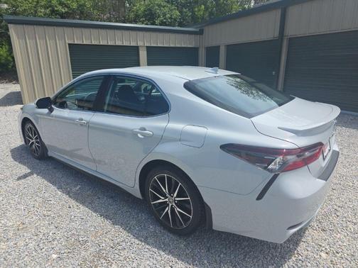 Ice Edge 2023 Toyota Camry SE