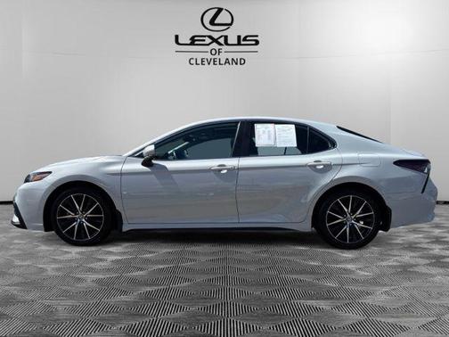 Ice Edge 2023 Toyota Camry SE