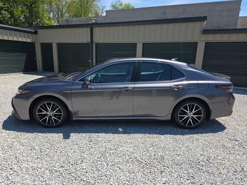 Predawn Gray Mica 2023 Toyota Camry SE