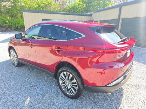 Ruby Flare Pearl 2024 Toyota Venza XLE