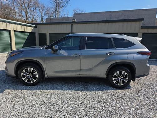 2026 Toyota Highlander XLE