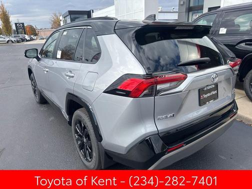 2025 Toyota RAV4 Hybrid SE