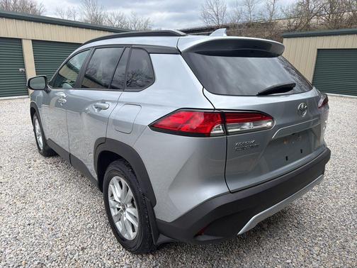 Sonic Silver 2023 Toyota Corolla Cross LE