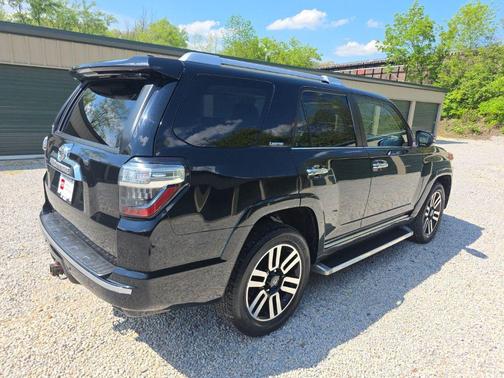 Midnight Black Metallic 2016 Toyota 4Runner Limited