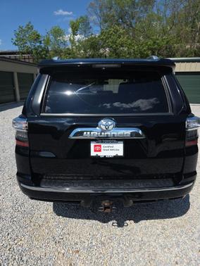 Midnight Black Metallic 2016 Toyota 4Runner Limited