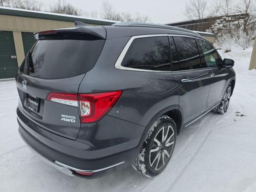 2020 Honda Pilot Touring 8-Passenger