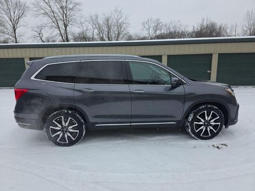 2020 Honda Pilot Touring 8-Passenger