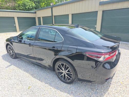 Midnight Black Metallic 2024 Toyota Camry SE