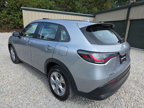Lunar Silver Metallic 2024 Honda HR-V Sport