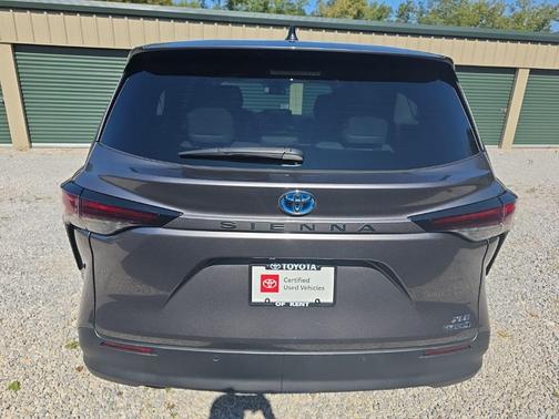 2023 Toyota Sienna XLE
