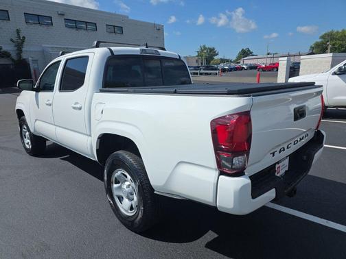 Ice 2023 Toyota Tacoma SR