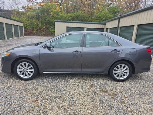 2014 Toyota Camry Hybrid XLE