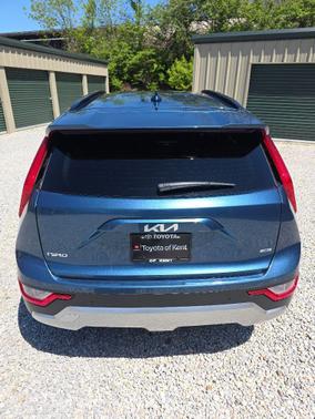 Mineral Blue 2025 Kia Niro EX
