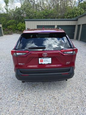 Pearl 2025 Toyota RAV4 Hybrid XLE
