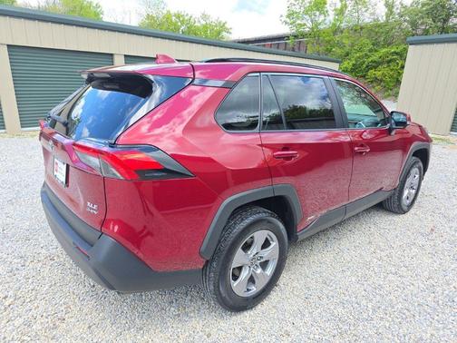 Pearl 2025 Toyota RAV4 Hybrid XLE