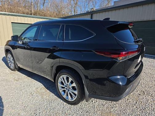 2025 Toyota Highlander Hybrid Limited