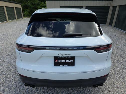 White 2023 Porsche Cayenne Platinum Edition