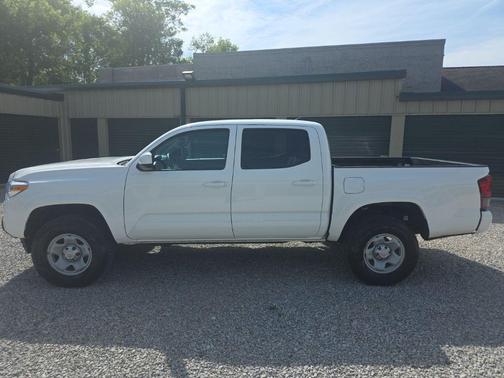 Ice 2023 Toyota Tacoma SR