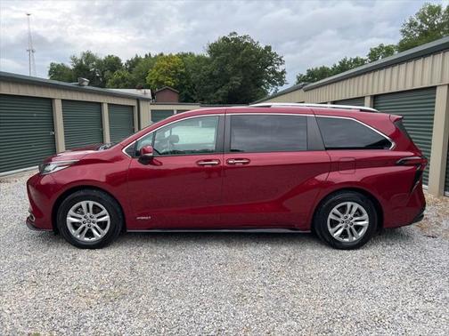 2021 Toyota Sienna Limited 7-Passenger
