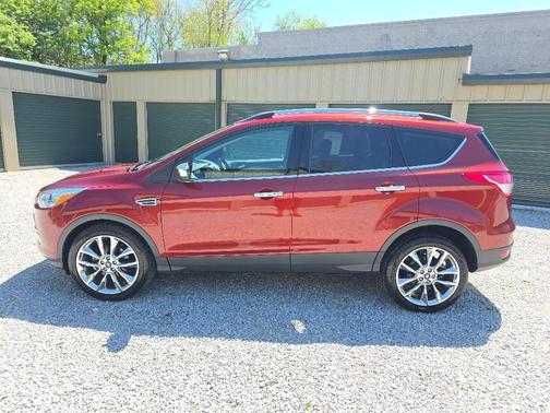 Sunset 2016 Ford Escape SE