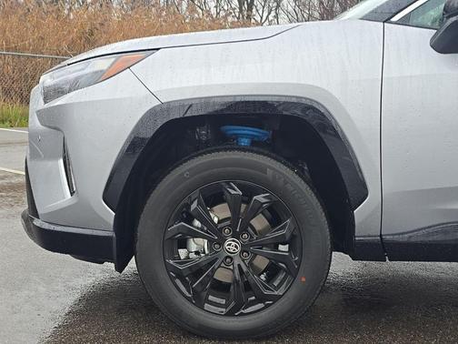 2025 Toyota RAV4 Hybrid SE