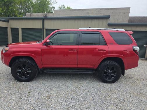 Barcelona Red Metallic 2018 Toyota 4Runner SR5