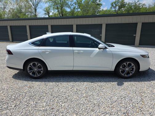 Platinum White Pearl 2024 Honda Accord EX