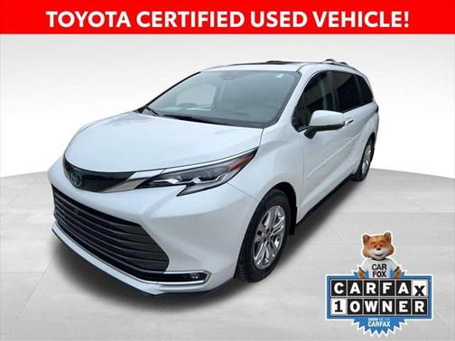 2022 Toyota Sienna Platinum 7 Passenger