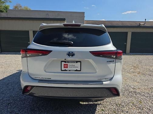 2022 Toyota Highlander Hybrid Limited