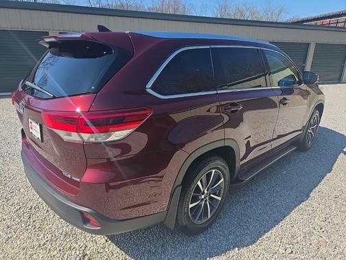 Ooh La La Rouge Mica 2017 Toyota Highlander XLE