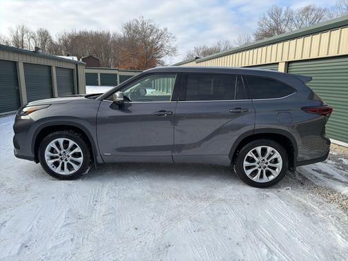 2025 Toyota Highlander Hybrid Limited