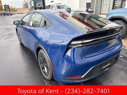 2026 Toyota Prius Plug-In Hybrid SE