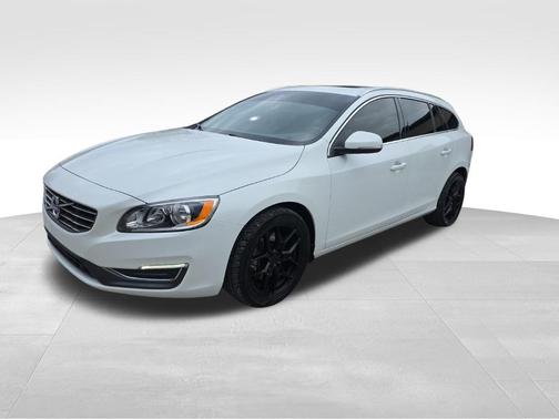 Crystal White Pearl 2015 Volvo V60 T5 Premier Plus
