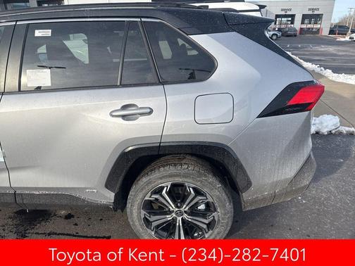 2025 Toyota RAV4 Hybrid SE