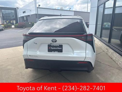 Pearl 2026 Toyota bZ XLE
