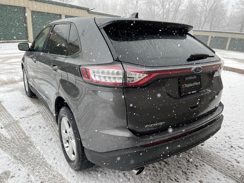 Photo 3 of 23 of 2018 Ford Edge SE