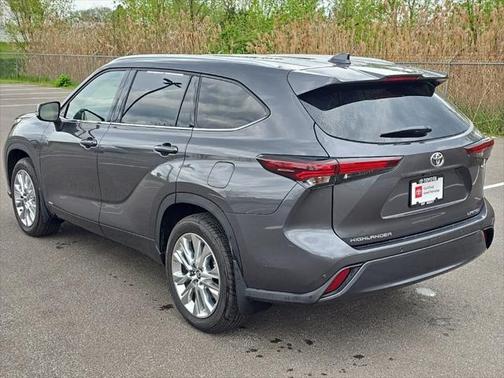 2025 Toyota Highlander Hybrid Limited