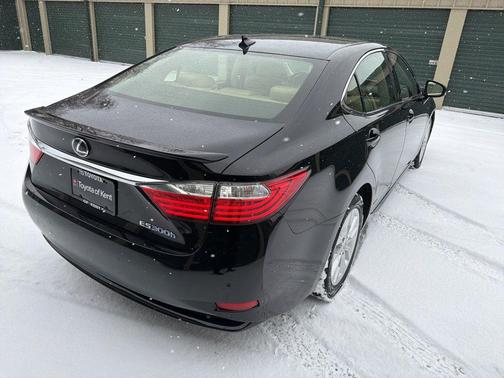 2013 Lexus ES 300h Base
