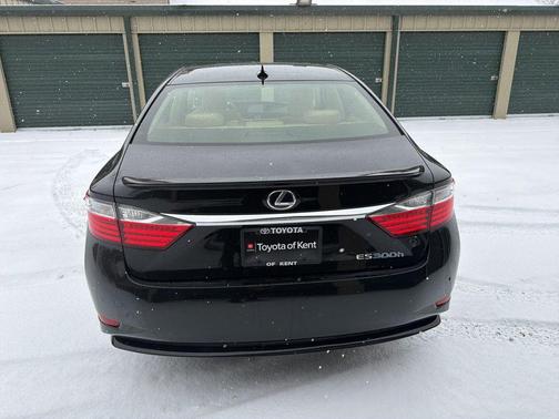2013 Lexus ES 300h Base
