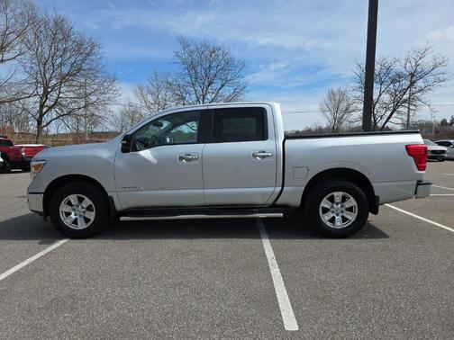 2018 Nissan Titan SV