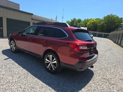 Crimson Red Pearl 2019 Subaru Outback 2.5i Limited